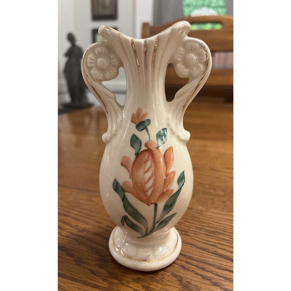 Vintage Hull Art Pottery Pink Floral Vase 6" Tall Urn Shaped Pink Hull Vase - Picture 1 of 8